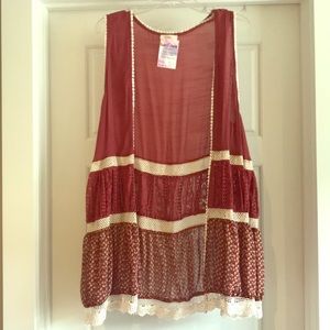 Openfront sleeveless vest